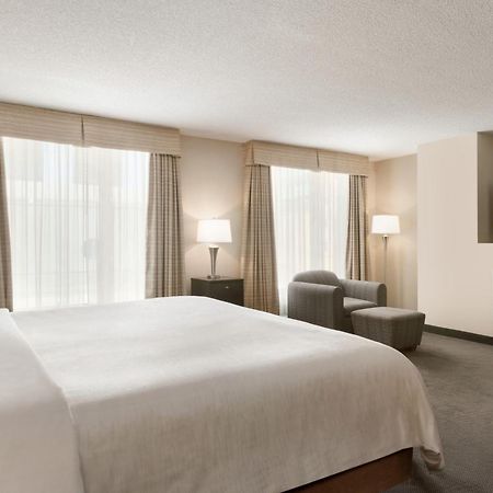 Embassy Suites By Hilton - Montréal Eksteriør billede