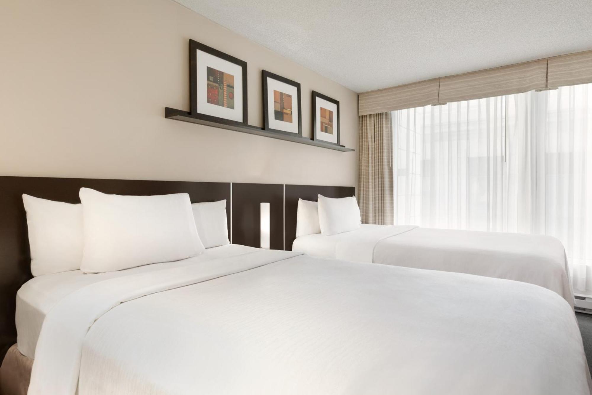 Embassy Suites By Hilton - Montréal Eksteriør billede
