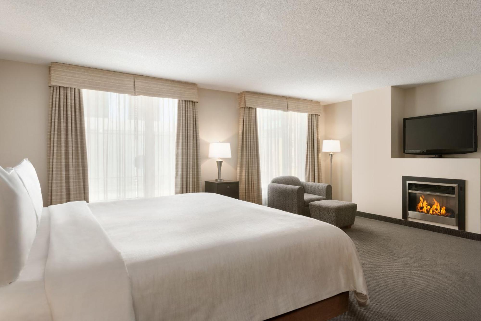 Embassy Suites By Hilton - Montréal Eksteriør billede