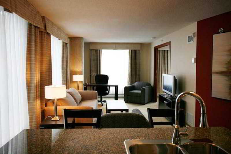 Embassy Suites By Hilton - Montréal Eksteriør billede
